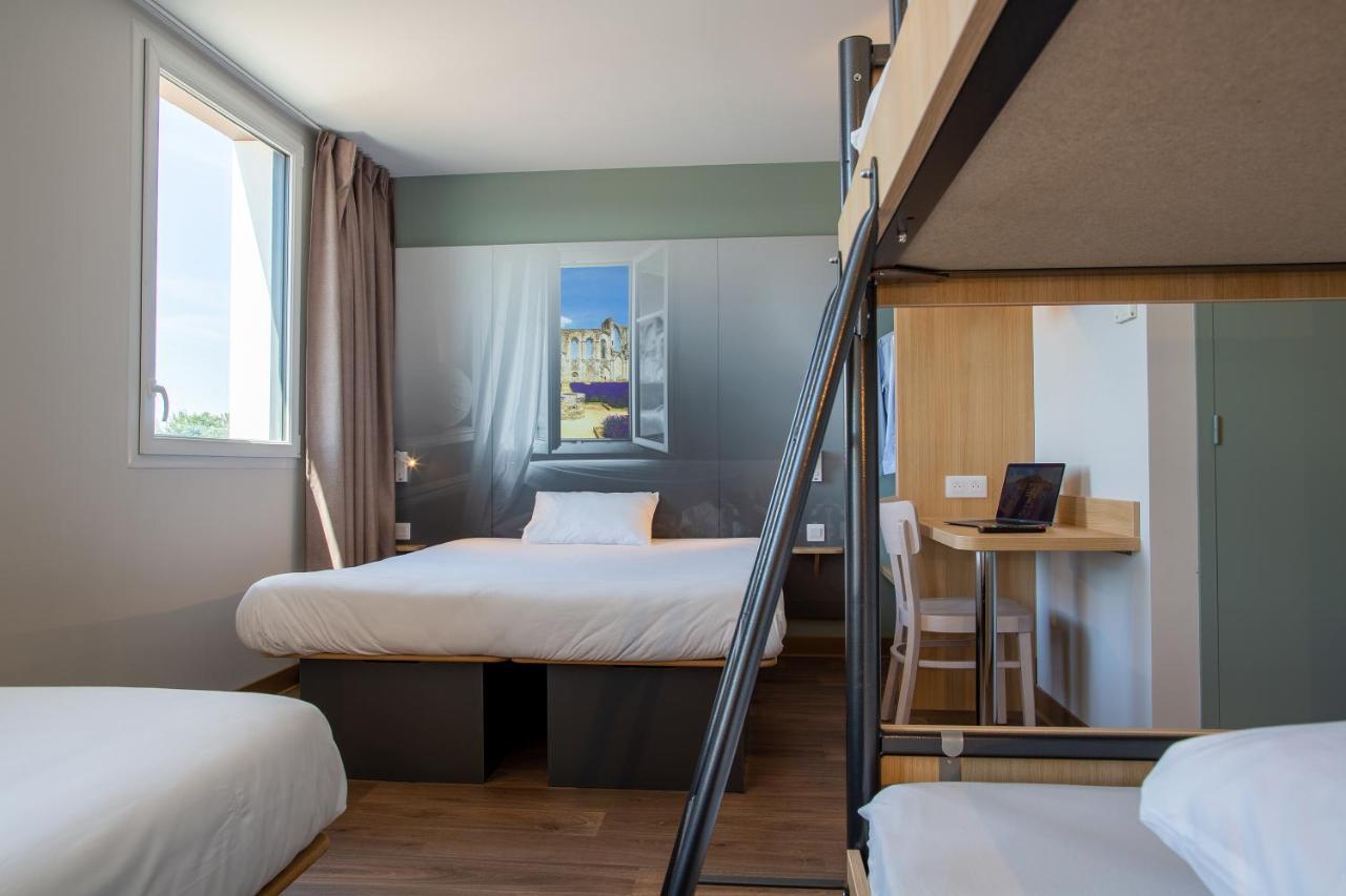 B&B Hotel Les Herbiers Buitenkant foto